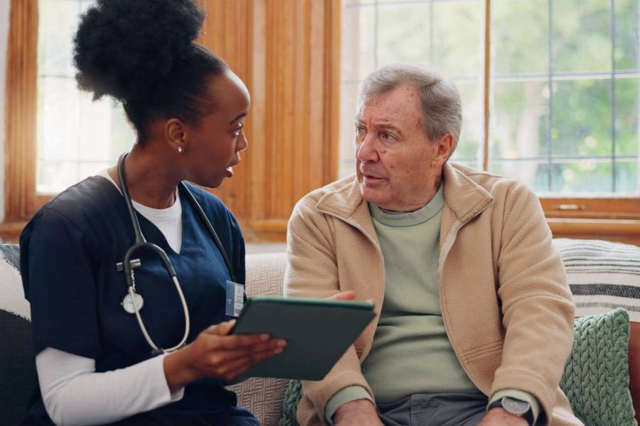 Opieka ambulatoryjna dla seniorów jako forma wsparcia na co dzień